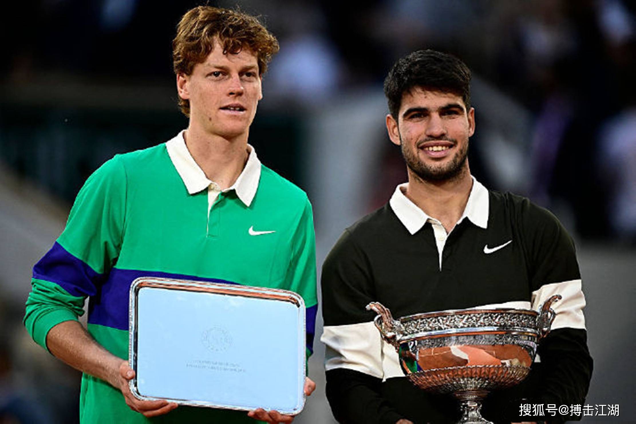 长江岸边以 长江岸边以