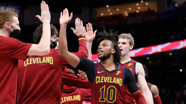 但他身边队 但他身边队